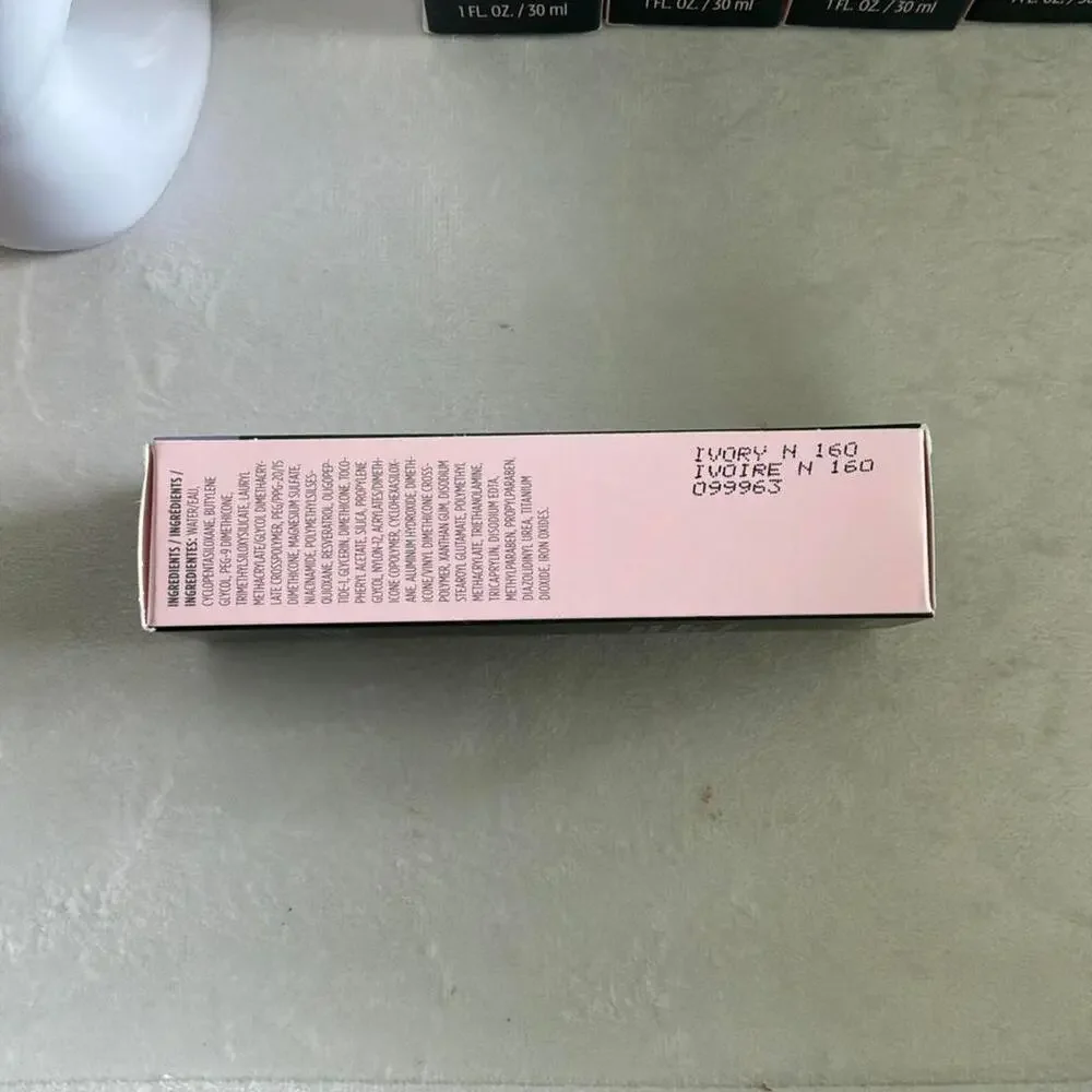 Mary Kay TimeWise Matte 3D Foundation in Ivory/ivore N 160